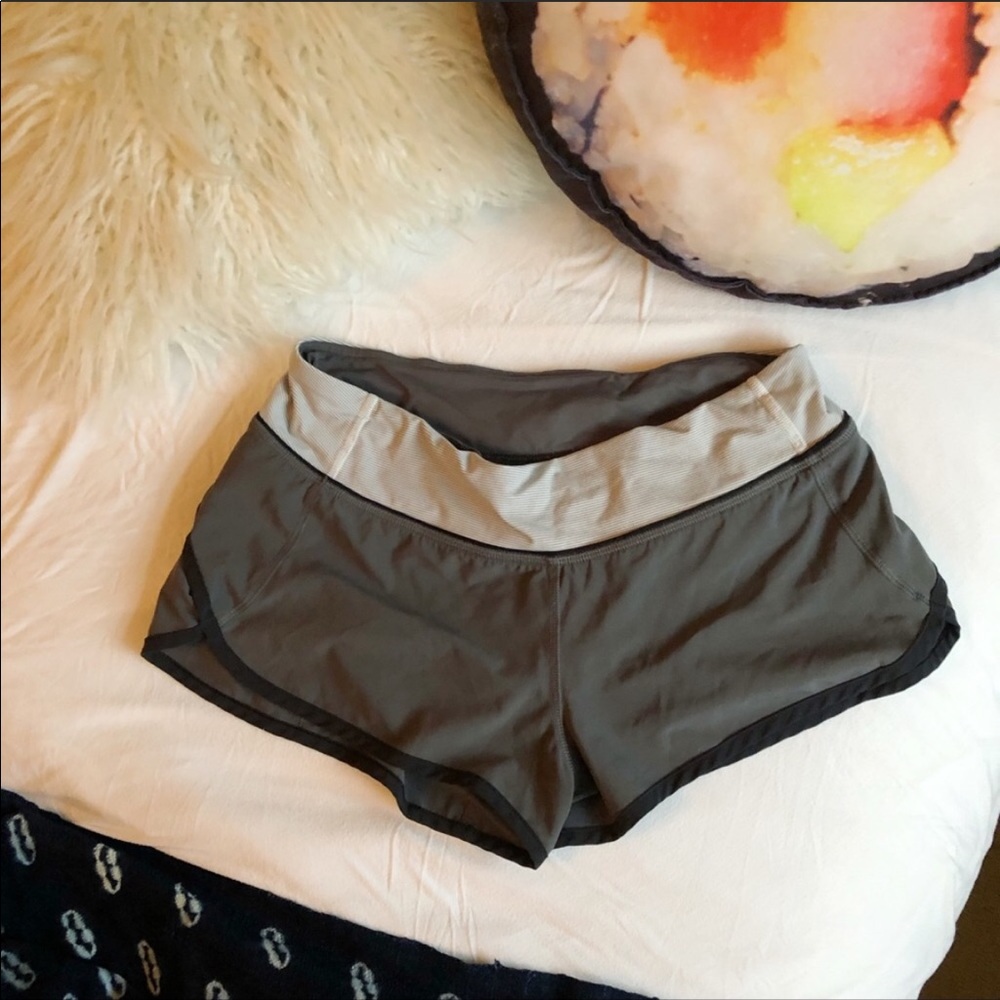 Lululemon Athletica Running Short - Gray, Size 6